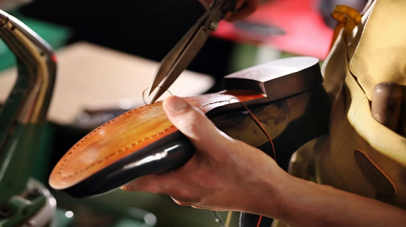 At Munno Para Shoe Repairs, we specialize in restoring your favourite footwear to look and feel like new.